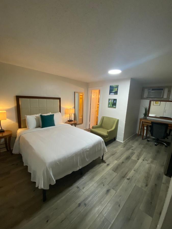 American Inn Pensacola Esterno foto